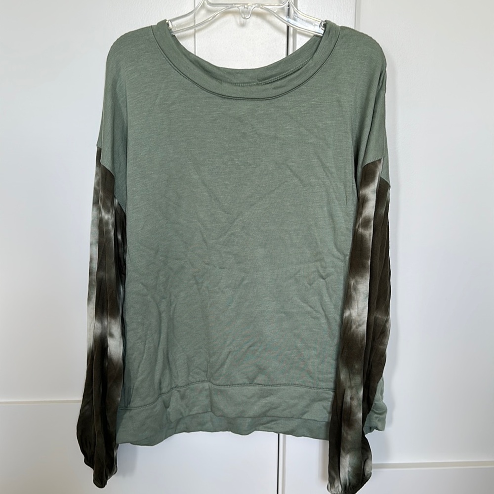 ERGE designs sage green sweatshirt